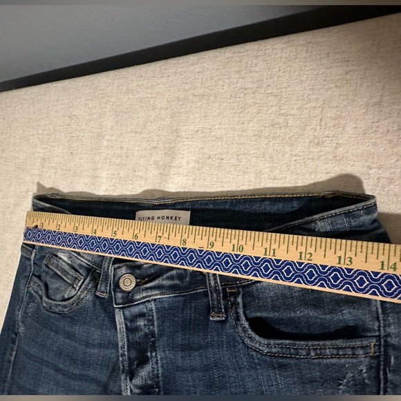 Flying Monkey Crossover Button Fly Flare Jeans Size 28. - Picture 10 of 10